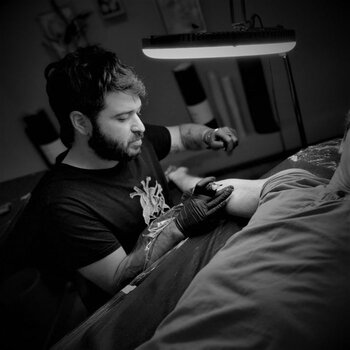 Artista de tatuagem liav kakun