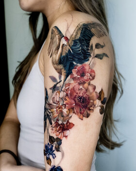 Pinturas coloridas: Dentro do mundo da arte de tatuagem de Chou