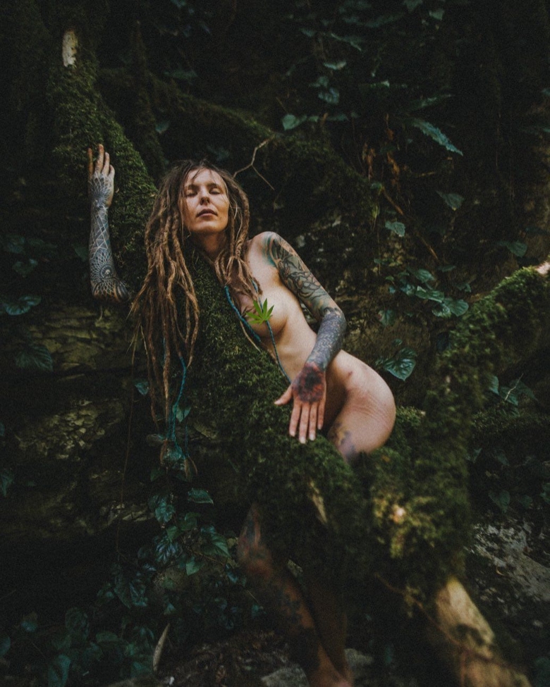 Entrevista. Nymph de tattoo psicodélico Nika Samarina