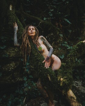 Entrevista. Nymph de tattoo psicodélico Nika Samarina