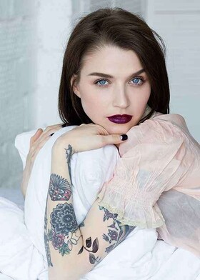 O artista Sasha Unisex, famoso mundial