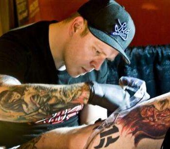 Artista de tatuagem Kyle Cotterman