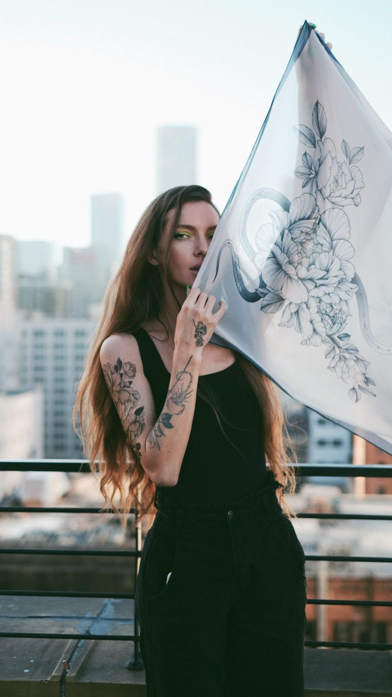 Tattoo artist Sashatattooing