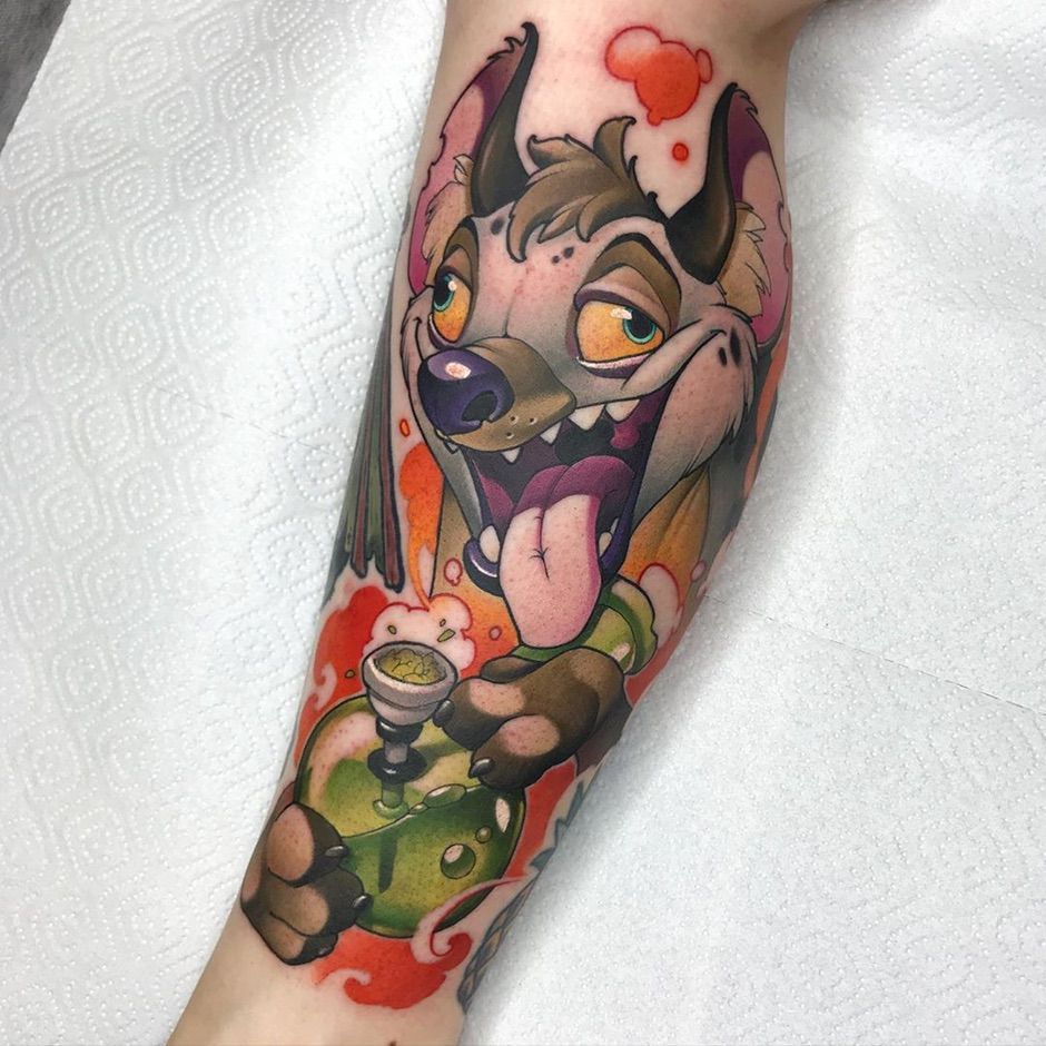 Artista de tatuagem Herman Grecha Gorbunov, tatuagem em cores nova escola, neotradicional | São Petersburgo, Rússia