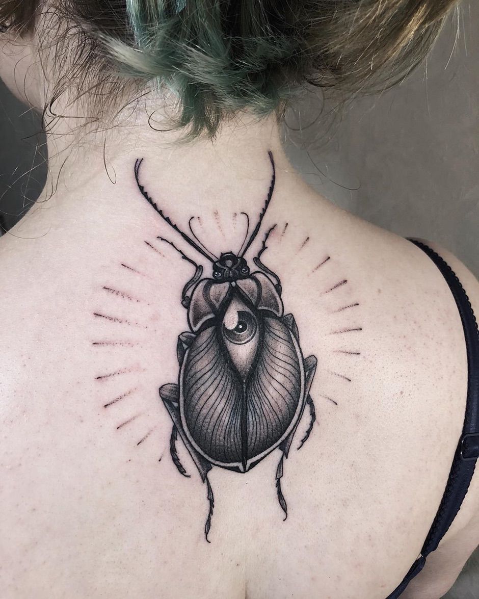 Artista de tatuagem Zhenya Remova, tatuagem em preto, design gráfico | Rússia