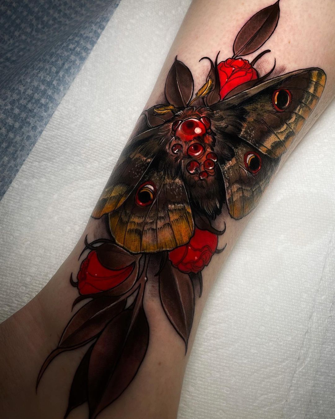 Delightful neo-traditional tattoo by Shae Motz | iNKPPL