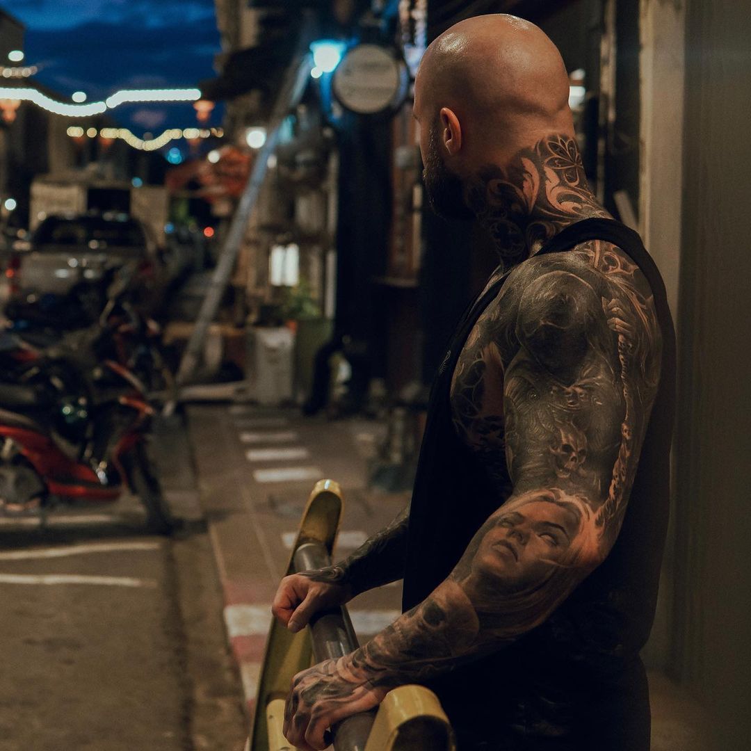 41-Day Tattoo marathon in Thailand of the american bodybuilder