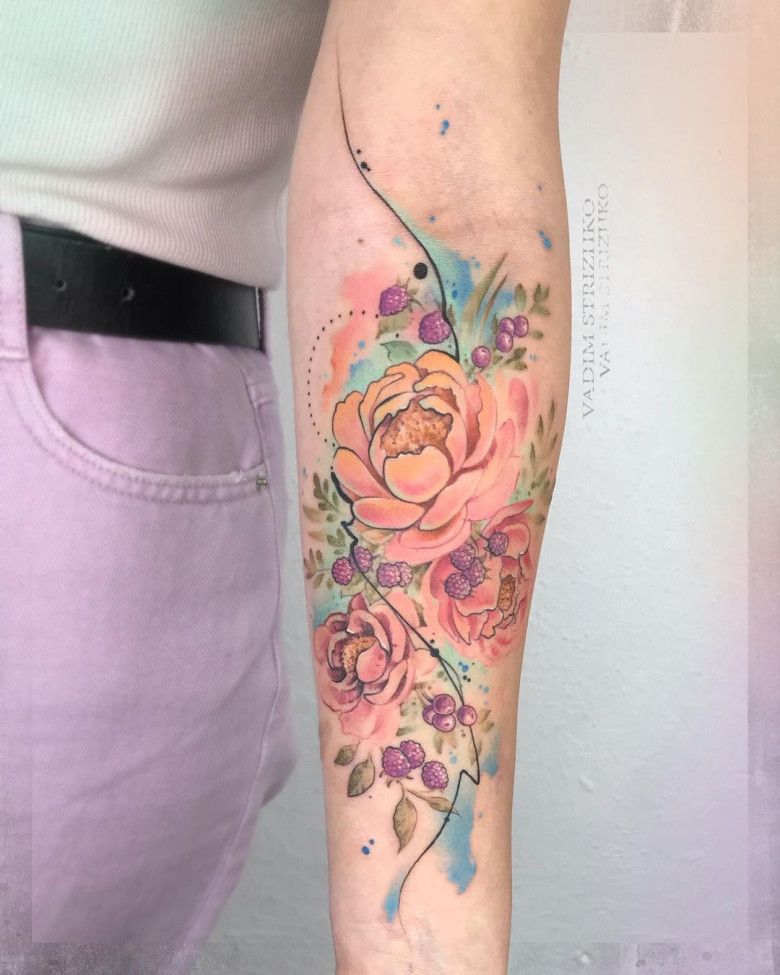 Акварельная татуировка цветы в Москве