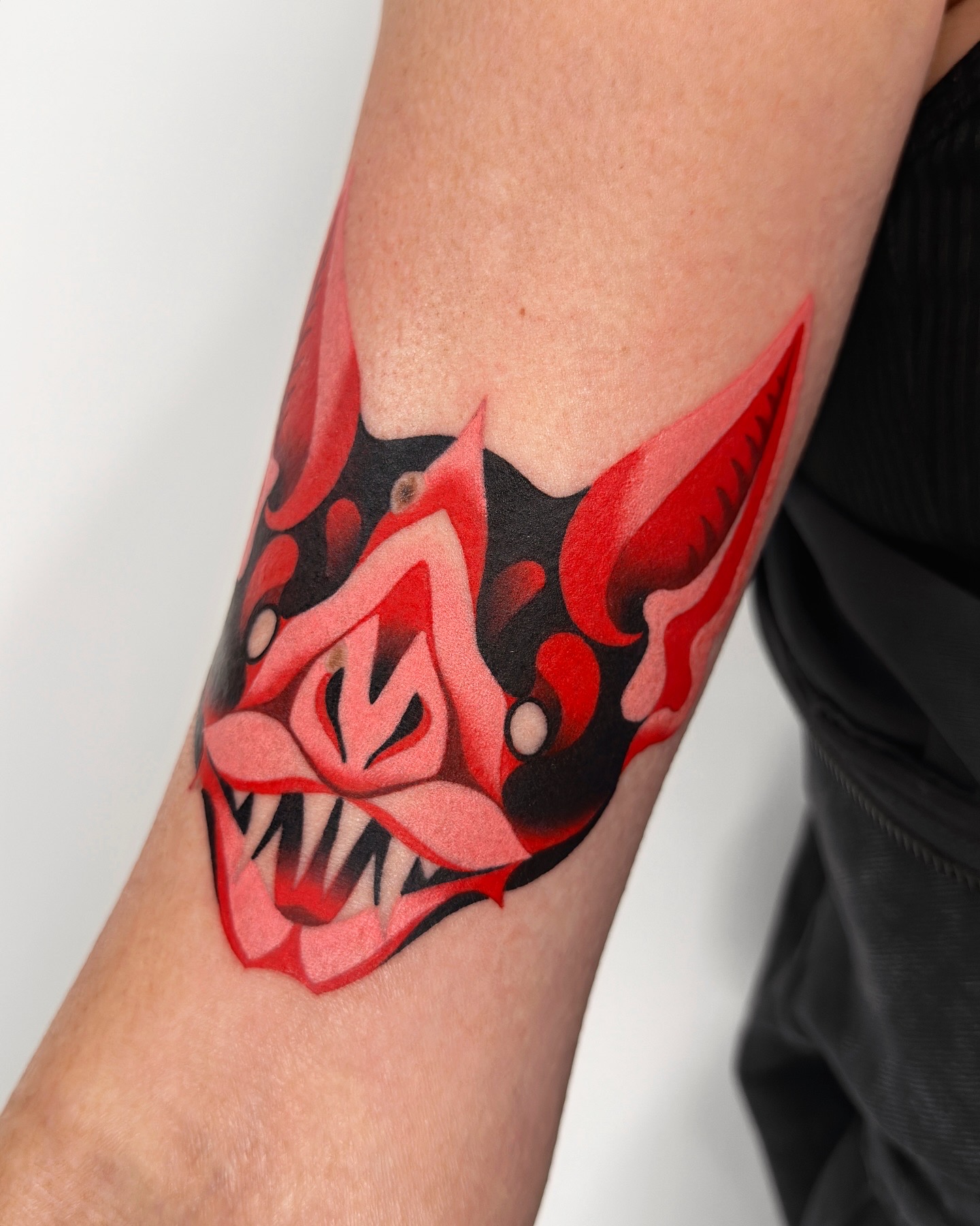 Maraden의 검정과 빨간색 타이트