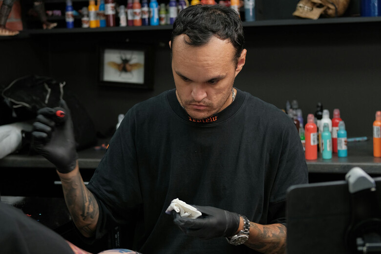 Тату-мастер Тимур Румит, Blackout Tattoo Collective