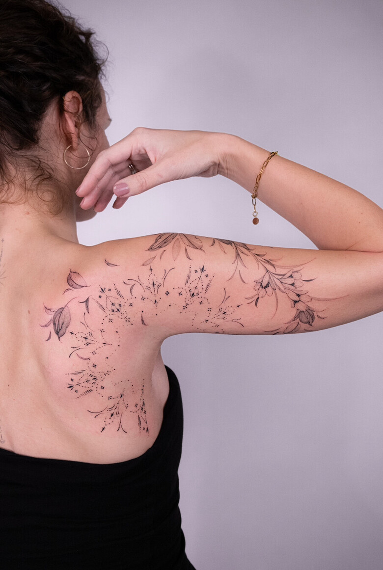 Linhas finas, emoções profundas: A Filosofia do Artista de Tatuagem Lass - image 2
