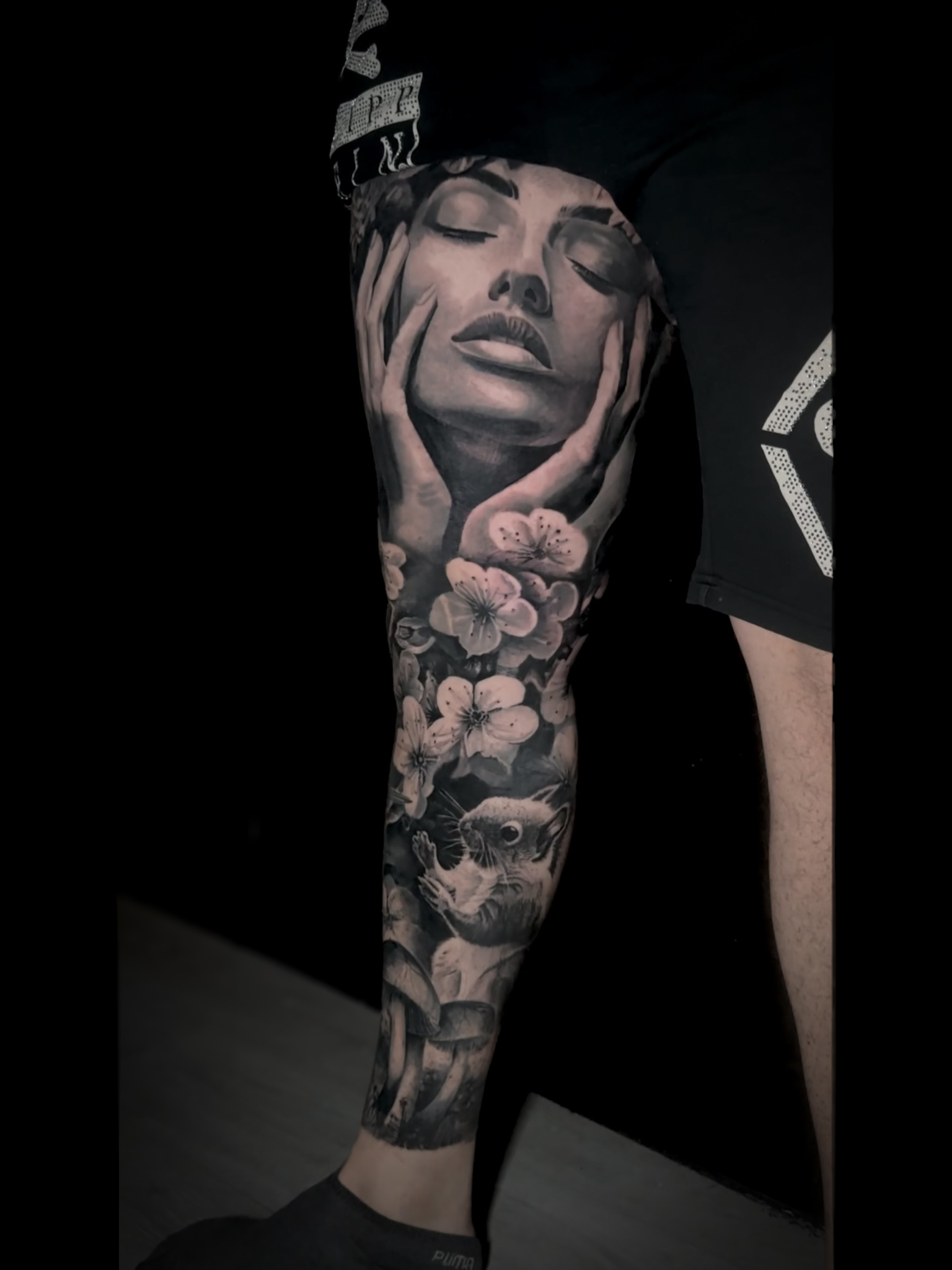 Belen Inktattoo и её вневременный чёрно-серый реализм - image 1