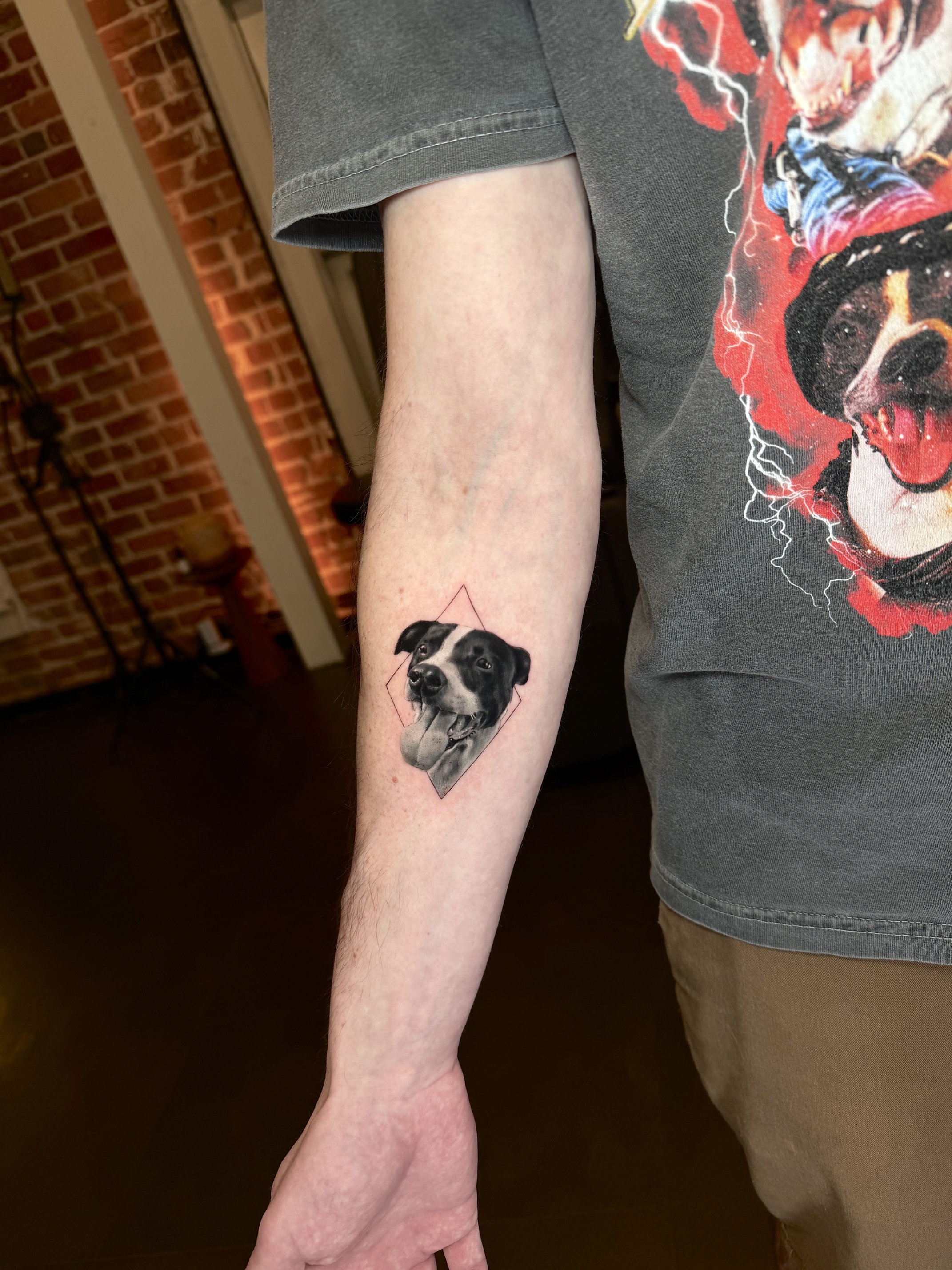 Kleine Formate, starke Emotionen: Haustier-Tattoos von Tam Gallardo - image 3
