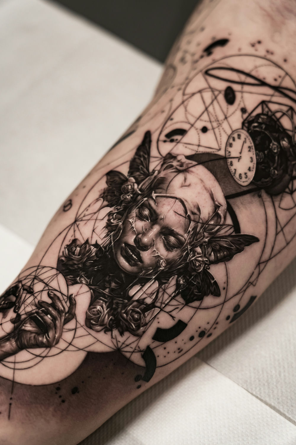 Tattoo artist Arlen Bellotti