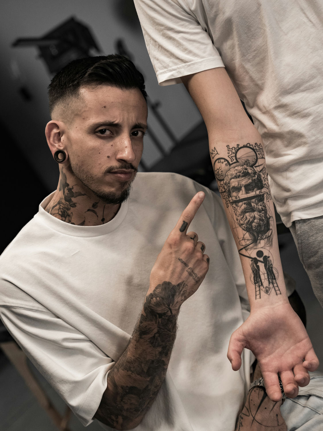 Tattoo artist Arlen Bellotti