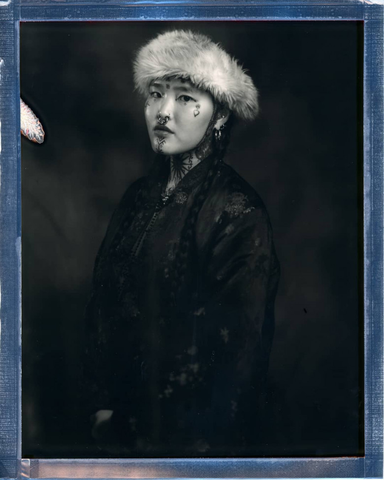 Тату модель Candice Soleillant с тату на лице