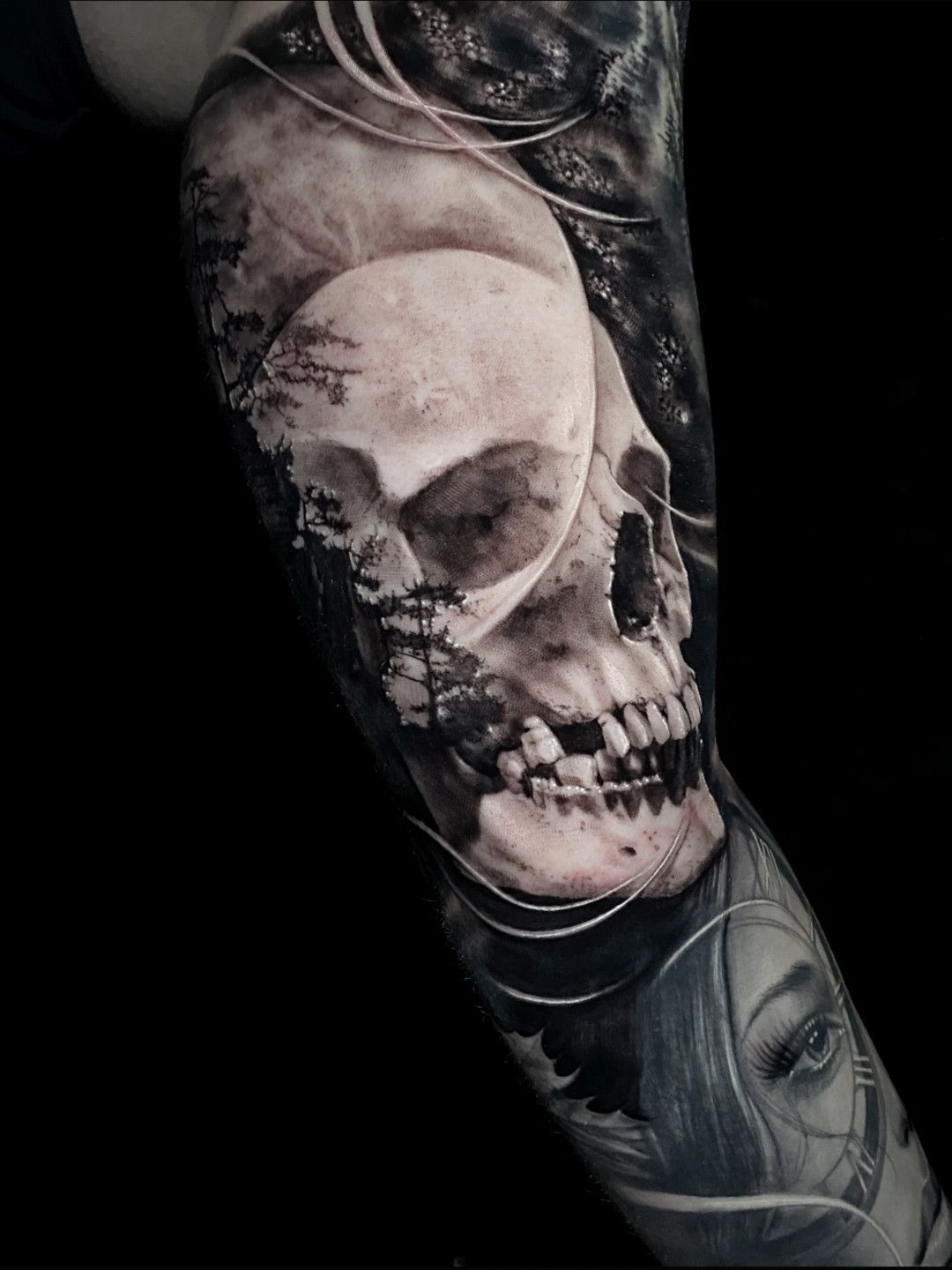Tattoo artist Dario, tattoo in Sydney, tattoo Australia, black and gray realism