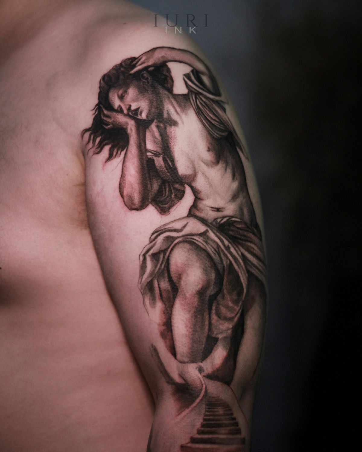 Tattoo artist Iuri Waitzberg