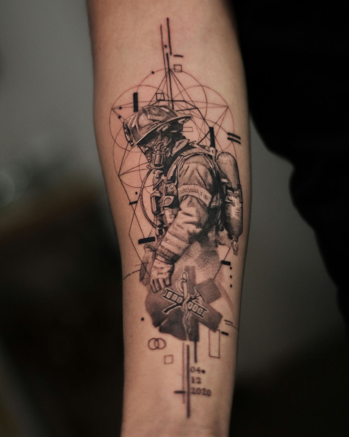 Tattoo artist Iuri Waitzberg