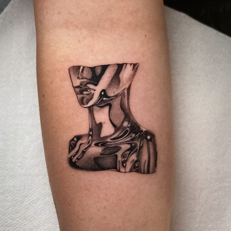 Tattoo artist Jaris Ink