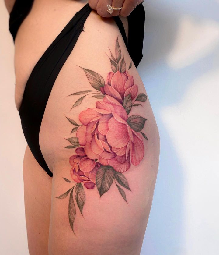Tattoo artist Olga Kotova