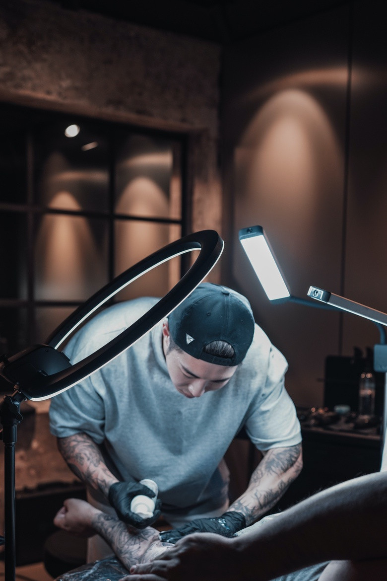 Tattoo artist Park