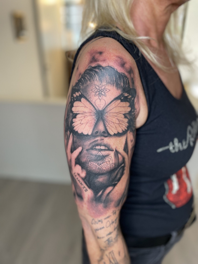 Tattoo artist Patrick Fumfar