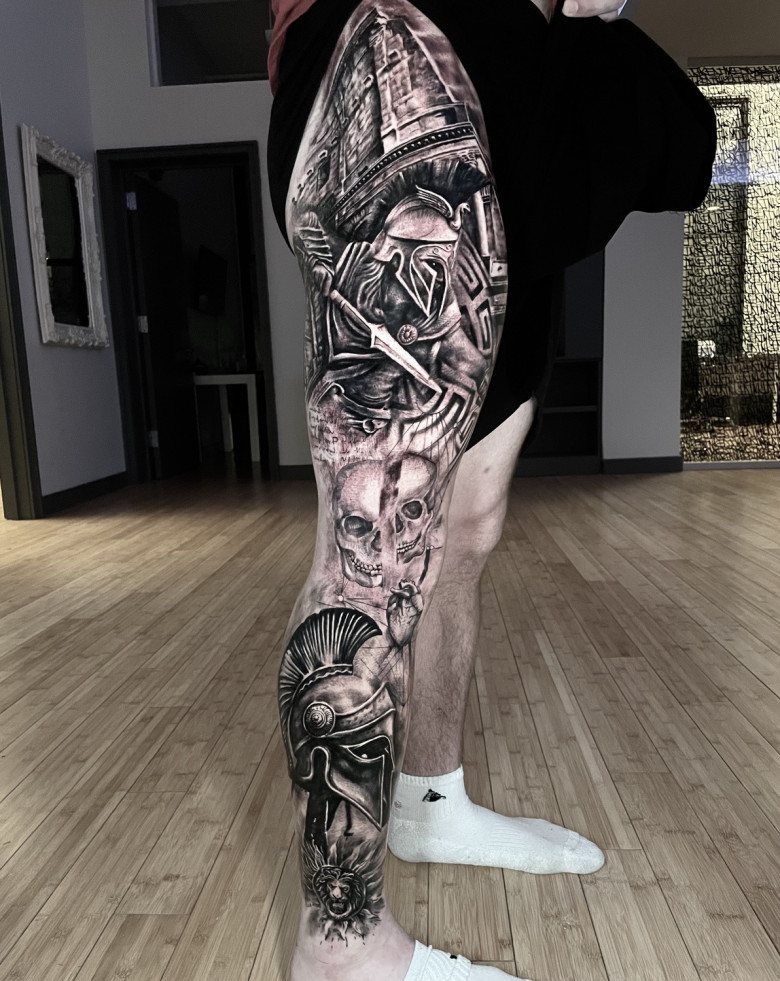 Tattoo artist Patrick Fumfar