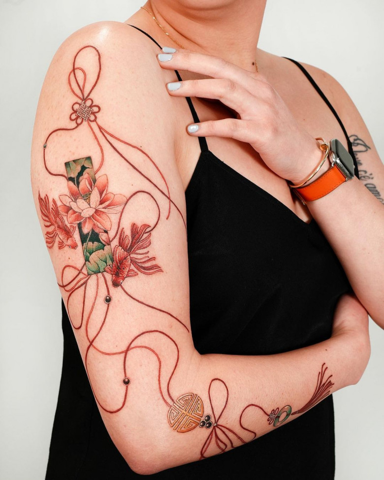 Tattoo artist Sion