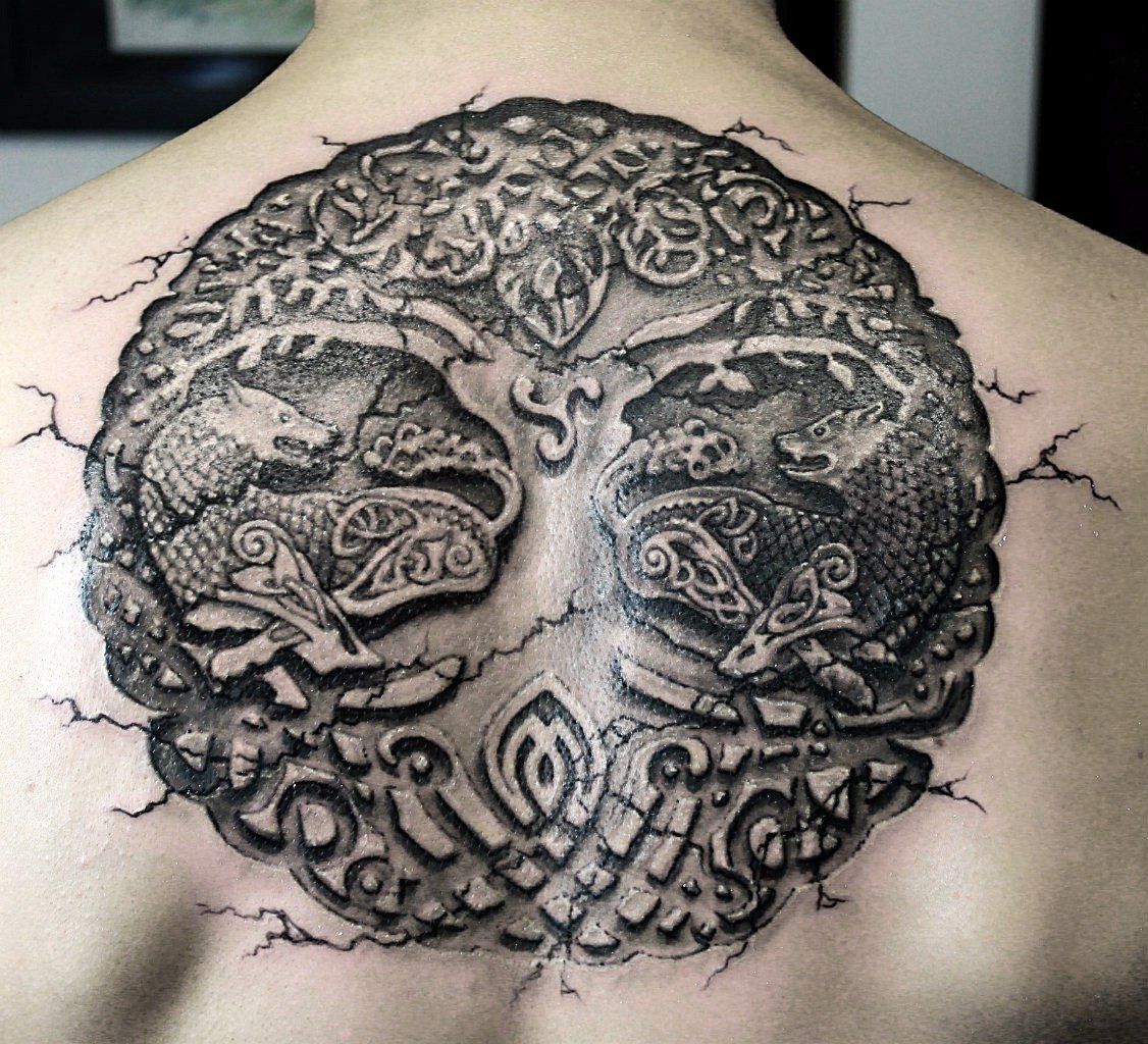 Чем выделяется славянский стиль татуировки?