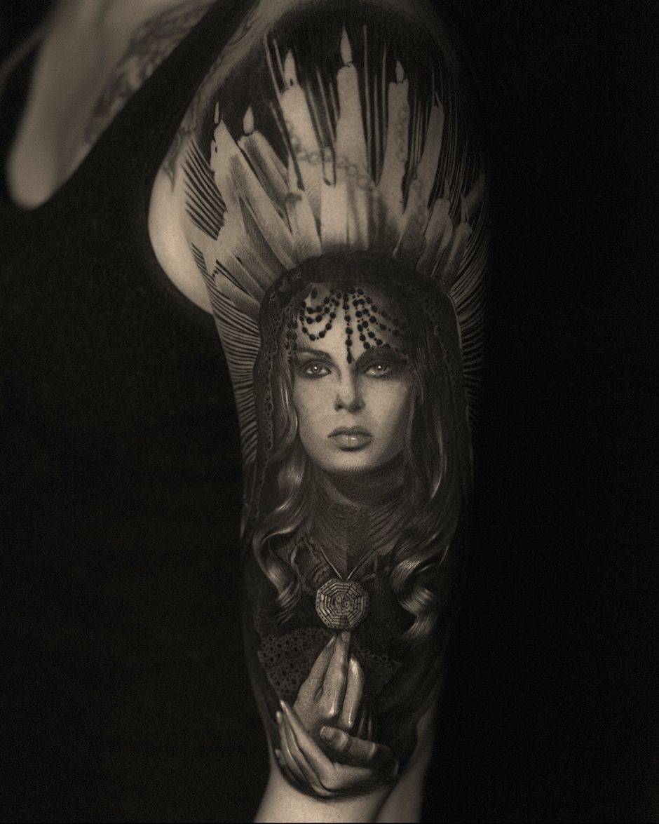 Тату мастера Денис Тидан, черно-серый тату реализм, мастер-класс на 18-ом Московском Фестивале Татуировки | Россия, Москва