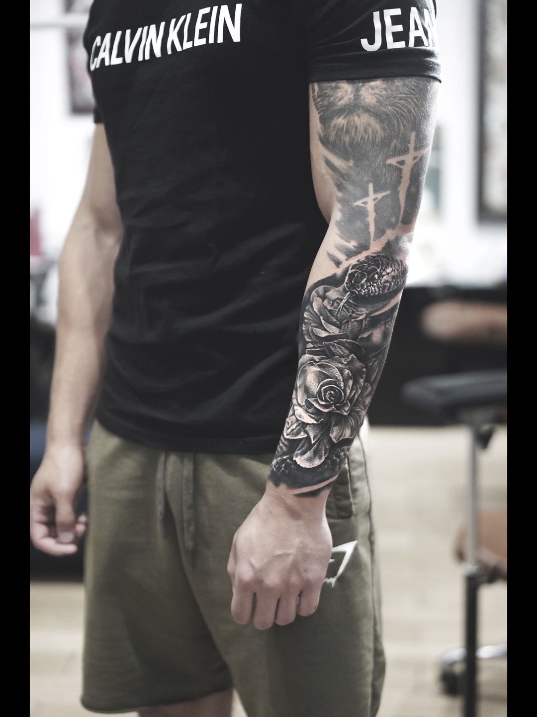 Tattoo artist Egor Kubrak