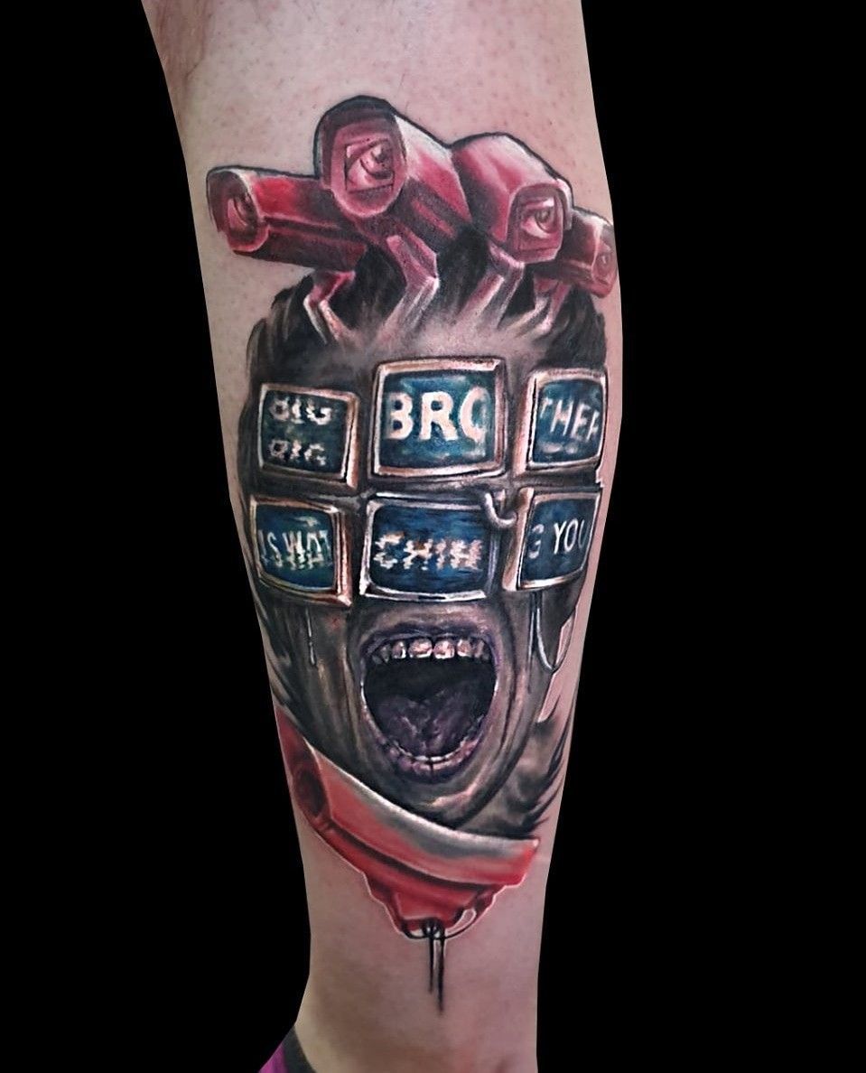 Tattoo artist Egor Kubrak