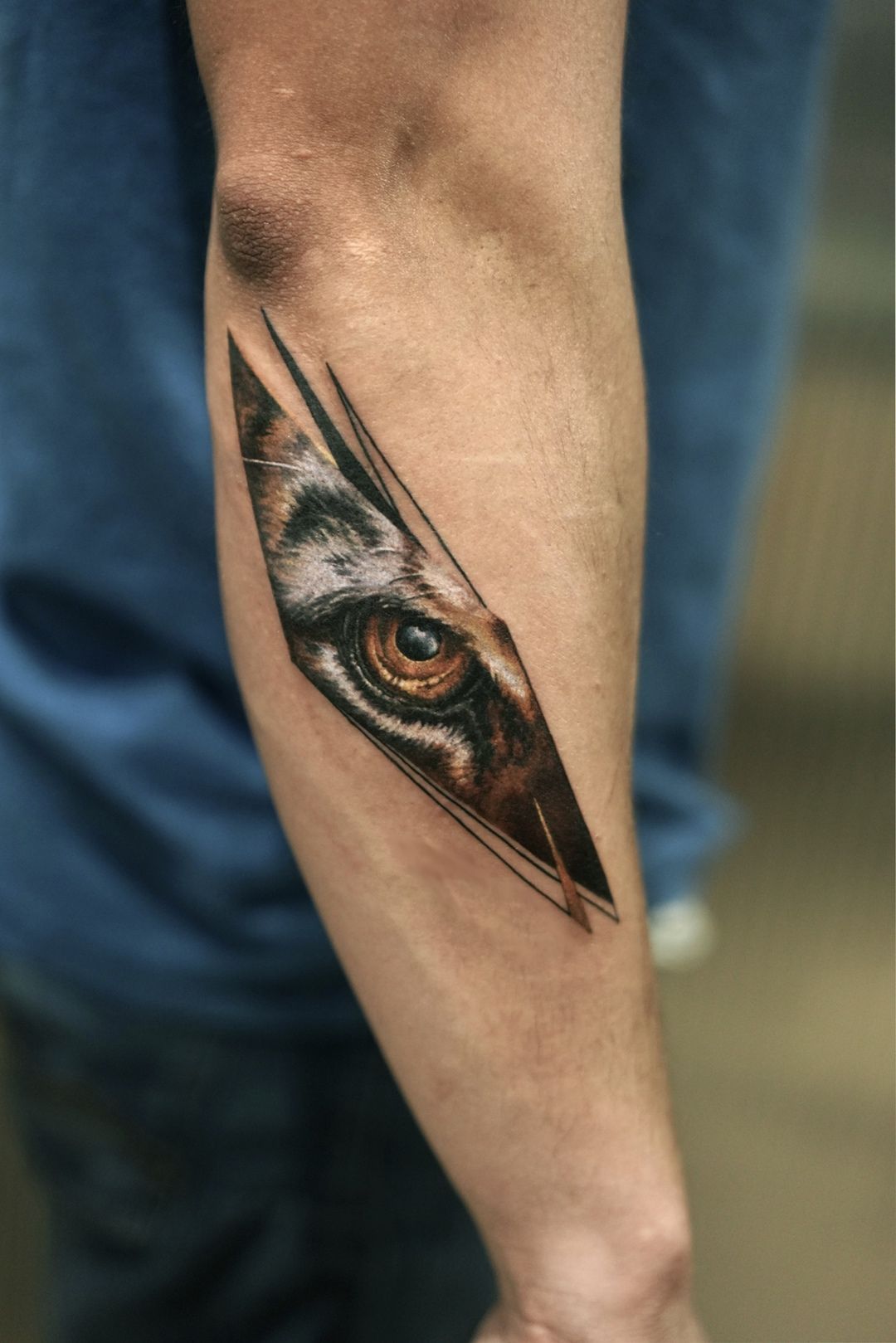 Tattoo artist Egor Kubrak