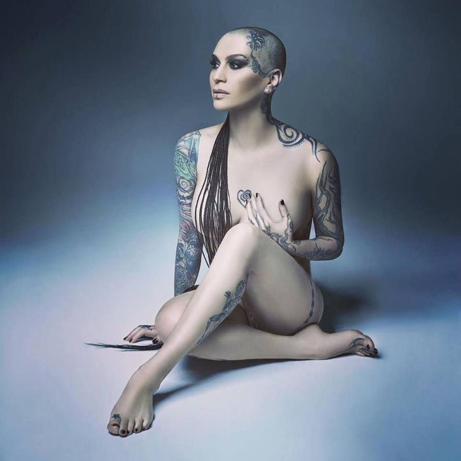 ТОП-20 порно актрис с татуировками