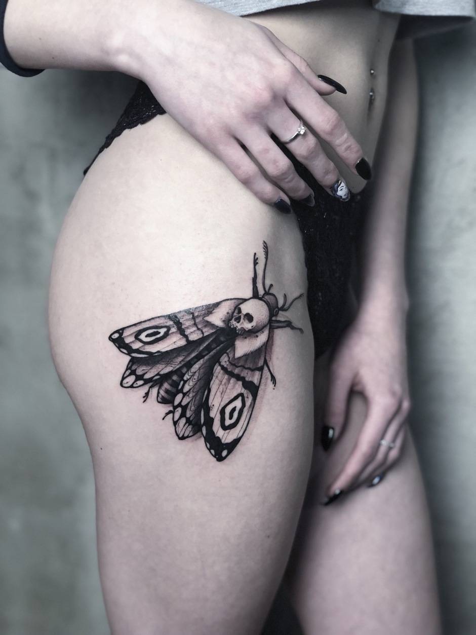 Тату мастер Саша Кот, черно-белая татуировка, графика | Студия Кольня, Вологда, Россия