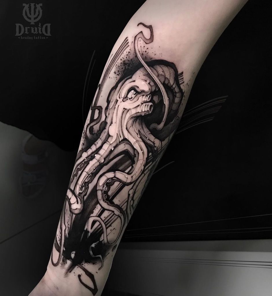 Тату мастер Аглюкс, черно-серая графика тату | Ростов-на-Дону, Россия