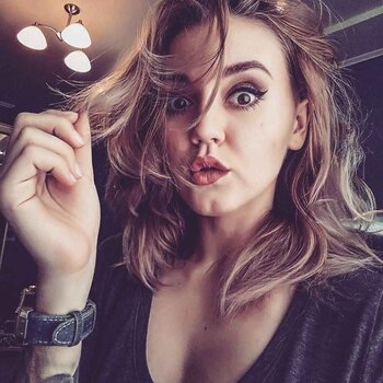 纹身师 Irina Loktionova