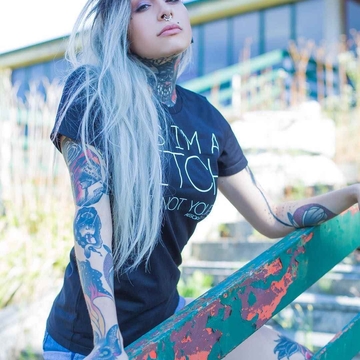 纹身模特 Slim Suicide