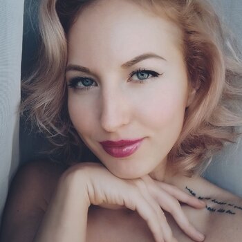 纹身师 Irina Koshman-Petrovskaya