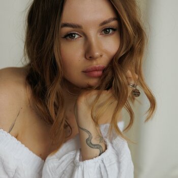 纹身师 Yana Laguta