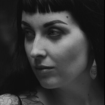 纹身师 Katerina Ostrovnaya