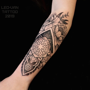 🔥 热门照片、模特作品集  #68007 纹身师 Ioann Leo ( LEO-VAN )