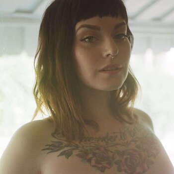 纹身模特 Ceres Suicide