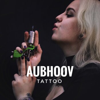 纹身师 Ulya Aubhoov