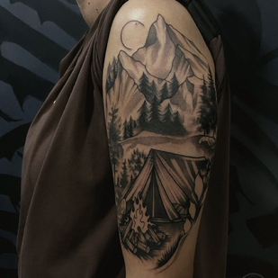 🔥 热门照片、模特作品集  #102884 纹身师 Perforator Tattoo Studio